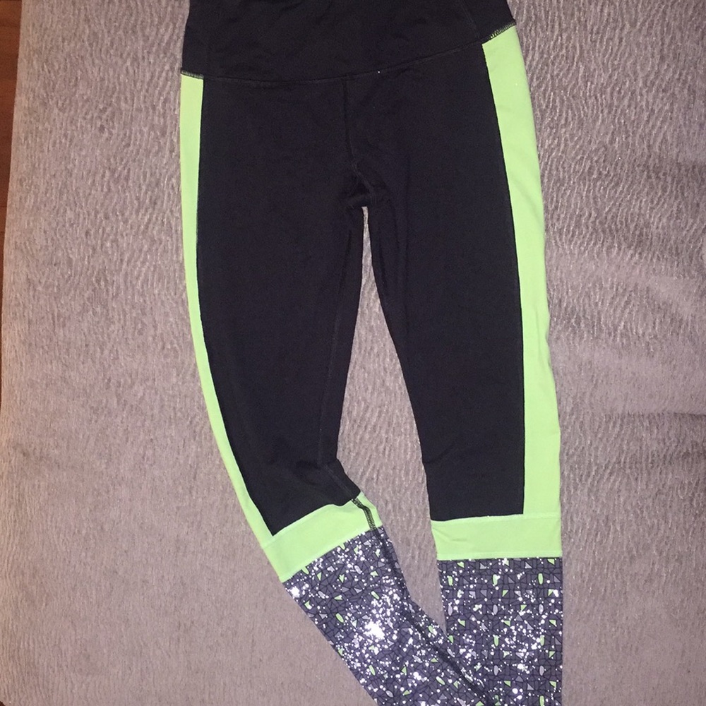 Victoria’s Secret XS Neon Green/Black Leggings